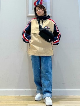 「tommy jeans（トミー ジーンズ）のアイテム」を使った、公式TOMMY HILFIGERさん（レディース・158cm）の冬コーディネート