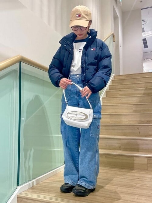 1311  JEANS トミージーンズ ダウンジャケット 紺ネイビー 1311 TOMMY JEANS トミージーンズ ダウンジャケット 紺ネイビー