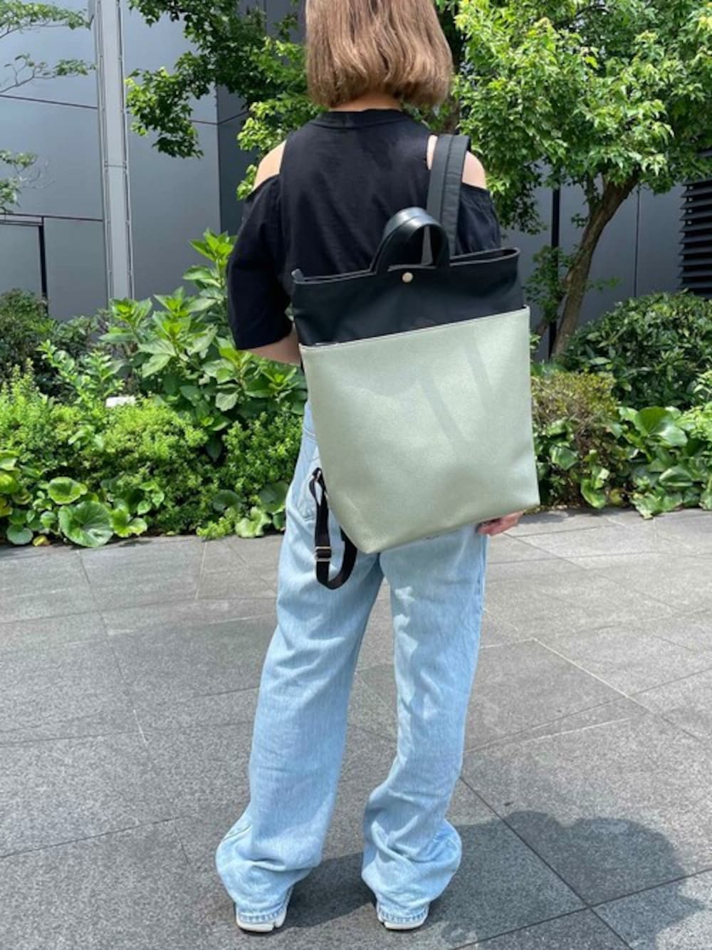 「Breath TOPKAPIの【VERY 4月号掲載】【Breath TOPKAPI】SCOTCH GRAIN スコッチグレイン マザーズバッグ バイカラー A4 レディース バックパック リュック（バックパック/リュック、グリーン系）」を使った、マスターさん（レディース・155cm）の夏コーディネートの1枚目の写真
