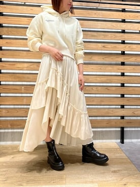 「titivate（ティティベイト）のアイテム（パーカー）」を使った、titivateさん（レディース・168cm）の冬コーディネート