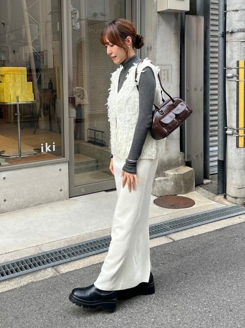 センターシームニットベスト レディース(M オフベージュ): 東京