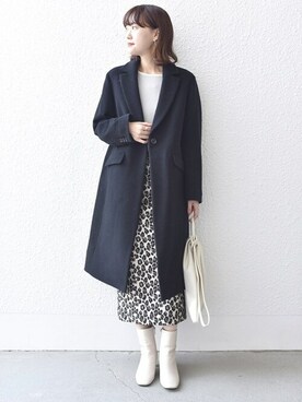 「アイテム（チェスターコート）」を使った、高尾さん（レディース・160cm）の秋コーディネート