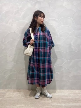 「シップス」｜「アイテム（シャツワンピース）」を使った、工藤さん（レディース・156cm）の冬コーディネート