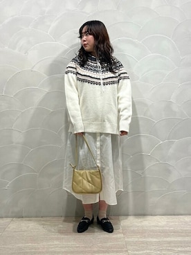 「ビットローファー」｜「アイテム（ワンピース）」を使った、工藤さん（レディース・156cm）の秋コーディネート