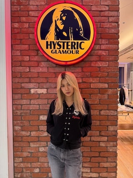 「HYSTERIC GLAMOUR（ヒステリックグラマー）のSNAKE LOOP 8分丈クラッシュデニムパンツ（デニムパンツ）」を使った、kamidemaoさん（レディース・157cm）の冬コーディネート