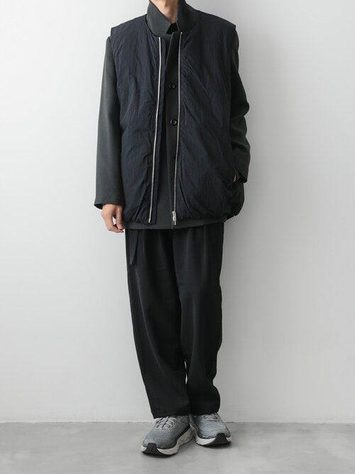 ATTACHMENTAT_MMさんのダウンベスト「塩縮タフタ カラーレス ダウンベスト / NY TAFFETA COLLARLESS DOWN VEST(ATTACHMENT|アタッチメント)」を使ったコーディネート
