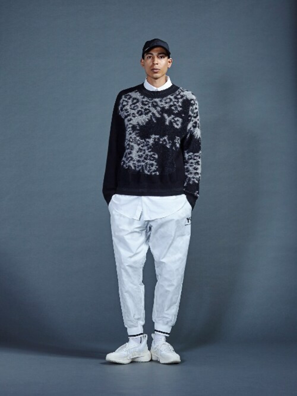 パンツ Y-3 M LEOPARD PRINT FOOTBALL PANTS Y-3（ワイスリー）の「M LEOPARD PRINT FOOTBALL PANTS（その他パンツ