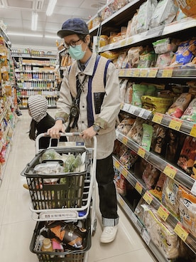 「SYNDRO（シンドロ）のアイテム」を使った、Rïko Chang(張瑞摳)さん（メンズ・178cm）の冬コーディネート