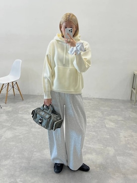 「JEANASIS（ジーナシス）のアイテム（パーカー）」を使った、古屋美咲さん（レディース・167cm）の秋コーディネート