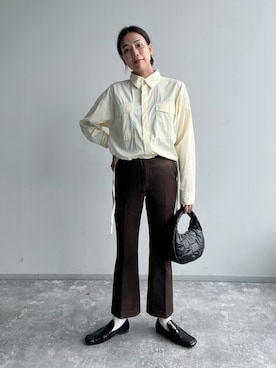 「JEANASIS（ジーナシス）のヌバックライクフレアパンツ/162217（その他パンツ）」を使った、古屋美咲さん（レディース・167cm）の秋コーディネート