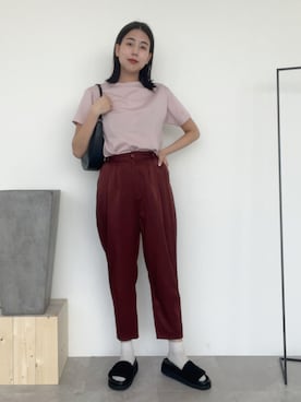 「ジーナシス」｜「アイテム（スラックス）」を使った、古屋美咲さん（レディース・167cm）の春コーディネート