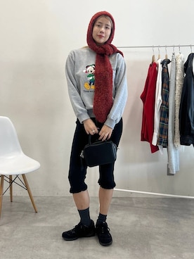 「JEANASIS（ジーナシス）のフードツキニットストール/599045（ストール/ショール）」を使った、古屋美咲さん（レディース・167cm）の秋コーディネート