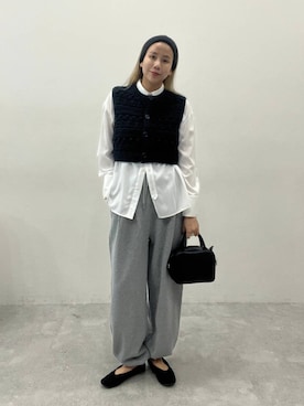 「アイテム（スウェットパンツ）」を使った、古屋美咲さん（レディース・167cm）の秋コーディネート
