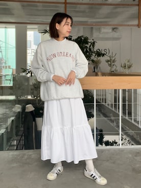 「ジーナシス」｜「アイテム（スウェット）」を使った、古屋美咲さん（レディース・166cm）の冬コーディネート
