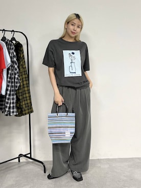 「JEANASIS（ジーナシス）のクロスアミフェイクレザーミュール/826540（パンプス、ブラック系）」を使った、古屋美咲さん（レディース・167cm）の夏コーディネート