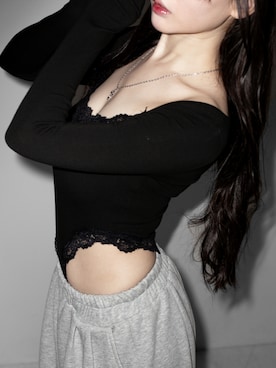「me+em select（ミームセレクト）の【 ２color 】カットアウトレースポイントボディスーツトップス ／cutout lace point bodysuit tops（Tシャツ/カットソー、ブラック系）」を使った、honoさん（レディース・154cm）の春コーディネート
