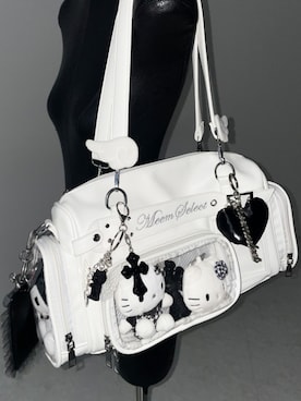 「me+em select（ミームセレクト）の【 ２color 】クリアポケット付きレタリング刺繍ショルダーバッグ ／ clear pocket lettering embroidery shoulder bag（ショルダーバッグ、ホワイト系）」を使った、honoさん（レディース・154cm）の春コーディネート