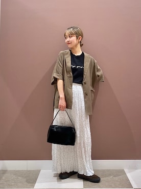 「ITEMS URBANRESEARCH（アイテムズ アーバンリサーチ）の半袖ロゴニット（ニット/セーター、ブラック系）」を使った、aonoさん（レディース・157cm）の春コーディネート