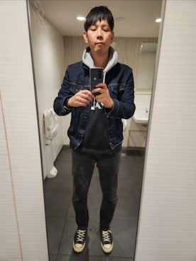 「アイテム（スニーカー）」を使った、akkunn_akkunnさん（メンズ・180cm）の秋コーディネート