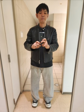 「アイテム（ライダースジャケット）」を使った、akkunn_akkunnさん（メンズ・180cm）の春コーディネート