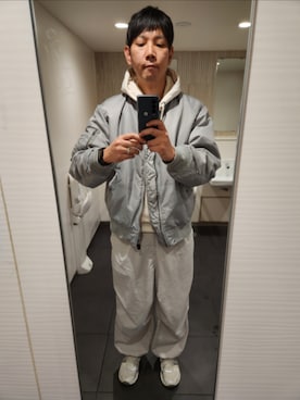 「アイテム（MA-1）」を使った、akkunn_akkunnさん（メンズ・180cm）の冬コーディネート