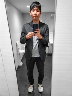 「ユニクロ」｜「アイテム（セットアップ）」を使った、akkunn_akkunnさん（メンズ・180cm）の秋コーディネート