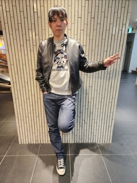 「Levi's（リーバイス）のアイテム」を使った、akkunn_akkunnさん（メンズ・180cm）の秋コーディネート