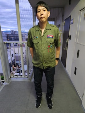 「アイテム（トップス）」を使った、akkunn_akkunnさん（メンズ・180cm）の春コーディネート