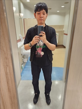 「MARITHE + FRANCOIS GIRBAUD（マリテフランソワジルボー）のアイテム（ベスト）」を使った、akkunn_akkunnさん（メンズ・180cm）の春コーディネート