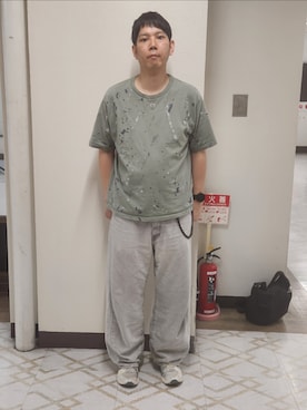「B:MING by BEAMS（ビーミングバイビームス）のB:MING by BEAMS / スプラッシュ プリント ショートスリーブ Tシャツ（Tシャツ/カットソー、グリーン系）」を使った、akkunn_akkunnさん（メンズ・180cm）の春コーディネート