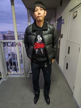 「アイテム（スニーカー）」を使った、akkunn_akkunnさん（メンズ・180cm）の冬コーディネート