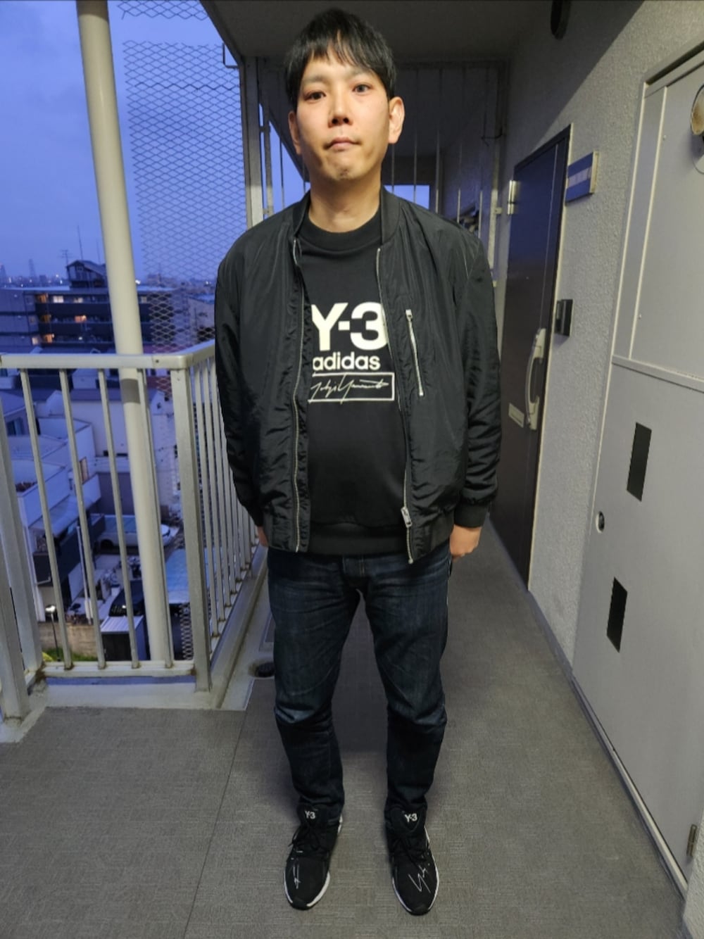 「H&M、Y-3、リーバイスMade&Crafted、春コーデ、ジップアップブルゾン、M Stacked Logo crew sweater、511MADE IN JAPAN、FYW S-97、自分のなかでのモード」｜「H&Mのアイテム（ブルゾン、ブラック系）」を使った、akkunn_akkunnさん（メンズ・180cm）の春コーディネートの1枚目の写真