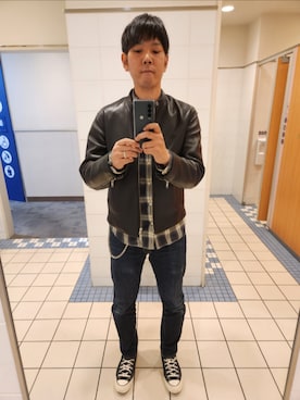 「アイテム（ライダースジャケット）」を使った、akkunn_akkunnさん（メンズ・180cm）の秋コーディネート