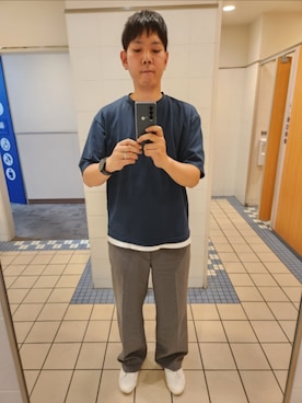 「UNIQLO（ユニクロ）のアイテム（Tシャツ/カットソー、ブルー系）」を使った、akkunn_akkunnさん（メンズ・180cm）の夏コーディネート