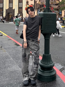 「YOLO（ヨーロ）のアイテム（Tシャツ/カットソー、ブラック系）」を使った、Harutoさん（メンズ・180cm）の夏コーディネート