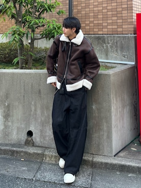 「LUCY（ルーシー）のLUCY/【25年秋冬新作】B-3ジャケット（ムートンコート）」を使った、Harutoさん（メンズ・180cm）の冬コーディネート