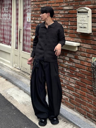 「Adoon plain(アドーンプレーン)のKNIT PORO CARDIGAN / ニットポロカーディガン(カーディガン/ボレロ)」を使った、Harutoさん(メンズ・180cm)の秋コーディネート