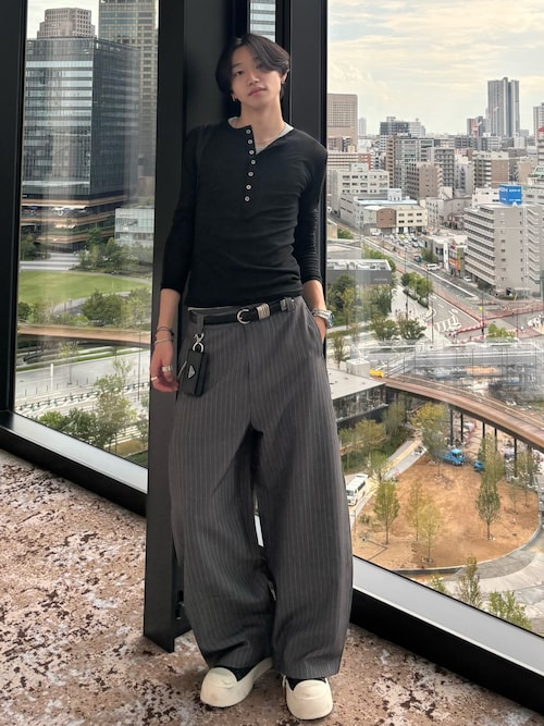 「Shoowtime(ショウタイム)のNatural drape henley top / ナチュラルドレープヘンリーカットソー(Tシャツ/カットソー)」を使った、Harutoさん(メンズ・180cm)の秋コーディネート