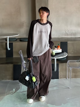 「アイテム（デジタル腕時計）」を使った、Harutoさん（メンズ・180cm）の秋コーディネート