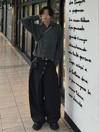 「EMMA CLOTHES(エマクローズ)のBoucle yarn long sleeved knit shirt/ブークレヤーン長袖ニットシャツ《カフェ店員"Haruto"コラボ》(カーディガン/ボレロ)」を使った、Harutoさん(メンズ・180cm)の秋コーディネート