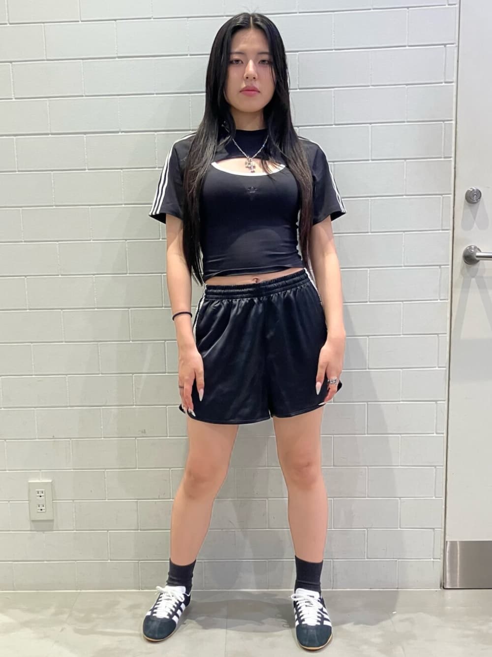 カットアウト カリ半袖Tシャツ、トーキョー/ Tokyo、adidas