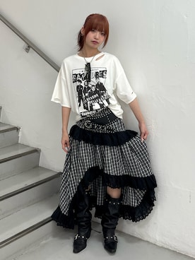 「jouetie（ジュエティ）のレースフリルアシメロングスカート【セットアップ対応】（スカート、ブラック系）」を使った、MOMOさん（レディース・160cm）の春コーディネート
