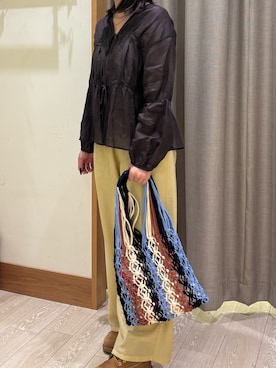 「fredy emue（フレディエミュ）のラスターラミーカルゼブラウス（シャツ/ブラウス、ブラウン系）」を使った、みちるさん（レディース・165cm）の春コーディネート