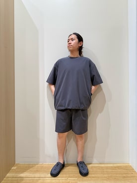 「ITEMS URBANRESEARCH（アイテムズ アーバンリサーチ）の『接触冷感/速乾/イージーケア』WINDY MESH ショートパンツ（Pants、グレー系）」を使った、YUANさん（メンズ・168cm）の夏コーディネート