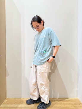 「ITEMS URBANRESEARCH（アイテムズ アーバンリサーチ）のUSEDライクビバレッジプリントTシャツ（T Shirts、グリーン系）」を使った、YUANさん（メンズ・168cm）の夏コーディネート