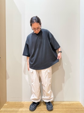 「ITEMS URBANRESEARCH（アイテムズ アーバンリサーチ）のワイドフィットショートスリーブポンチTシャツ（Tシャツ/カットソー、ブラック系）」を使った、YUANさん（メンズ・168cm）の夏コーディネート