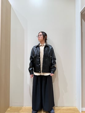 「ITEMS URBANRESEARCH（アイテムズ アーバンリサーチ）のF.L.トラッカージャケット（ブルゾン、ブラック系）」を使った、YUANさん（メンズ・168cm）の春コーディネート