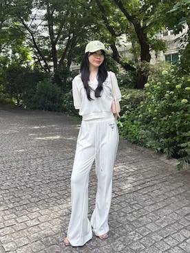LILY BROWNさんのコーディネート