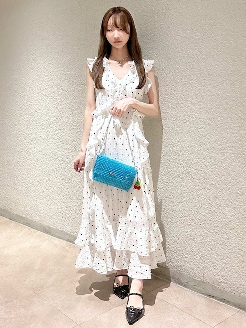LILY BROWN（リリーブラウン）の「ラッフルフリルフレアワンピース