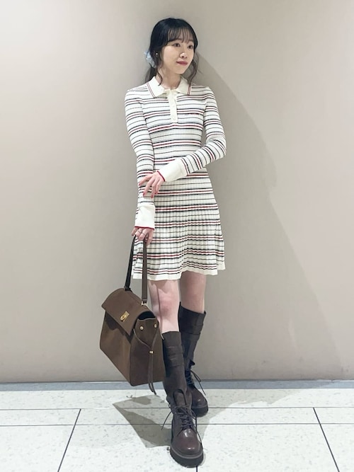 LILY BROWN（リリーブラウン） ワンピース ロゴ刺繍ポロニットミニ